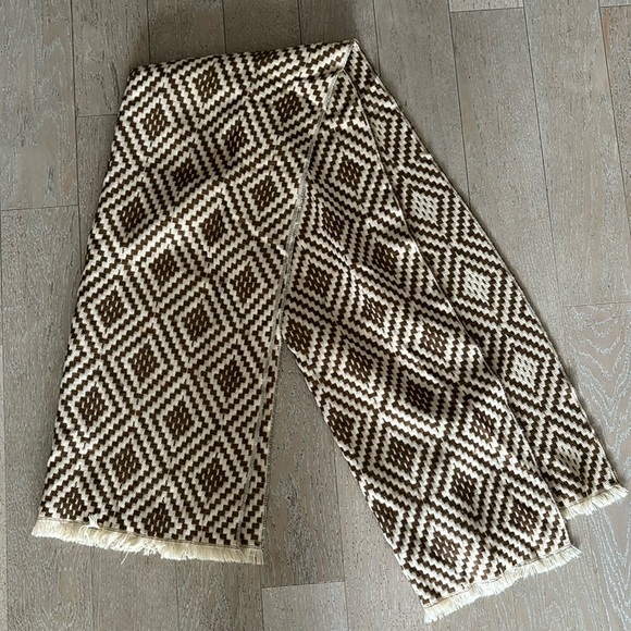 Large winter scarf - Picture 3 of 6